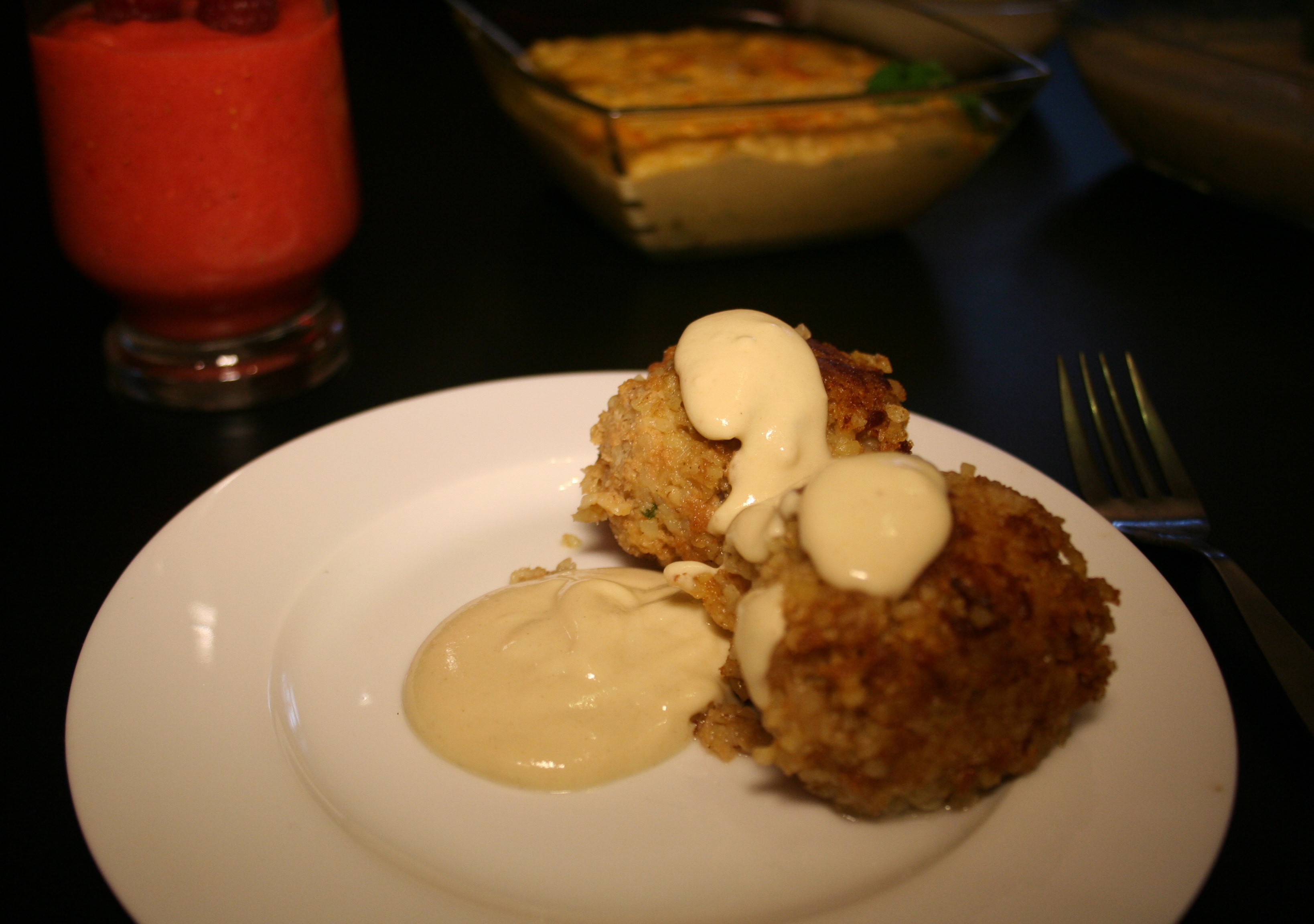 Kibbeh mit Zitronen-Tahini-Sauce