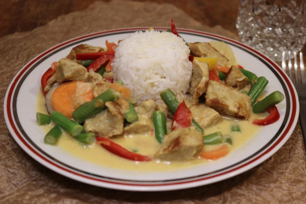 Chicken Curry Masala, indische Gemüsepfanne, vegan - Dailyvegan Chicken Curry Masala, indische Gemüsepfanne, vegan - Dailyvegan