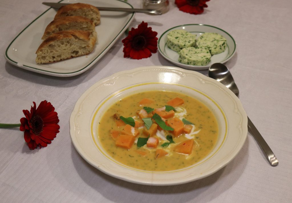 Meal Prep ist kein Problem mit meiner Süßkartoffel-Kokos-Suppe