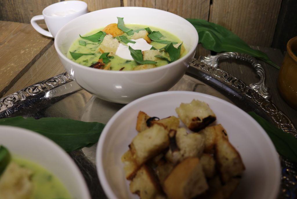 Die Zutaten für diese Suppe sind regional und auch im Winter und Frühjahr aus regionalem Anbau erhältlich.