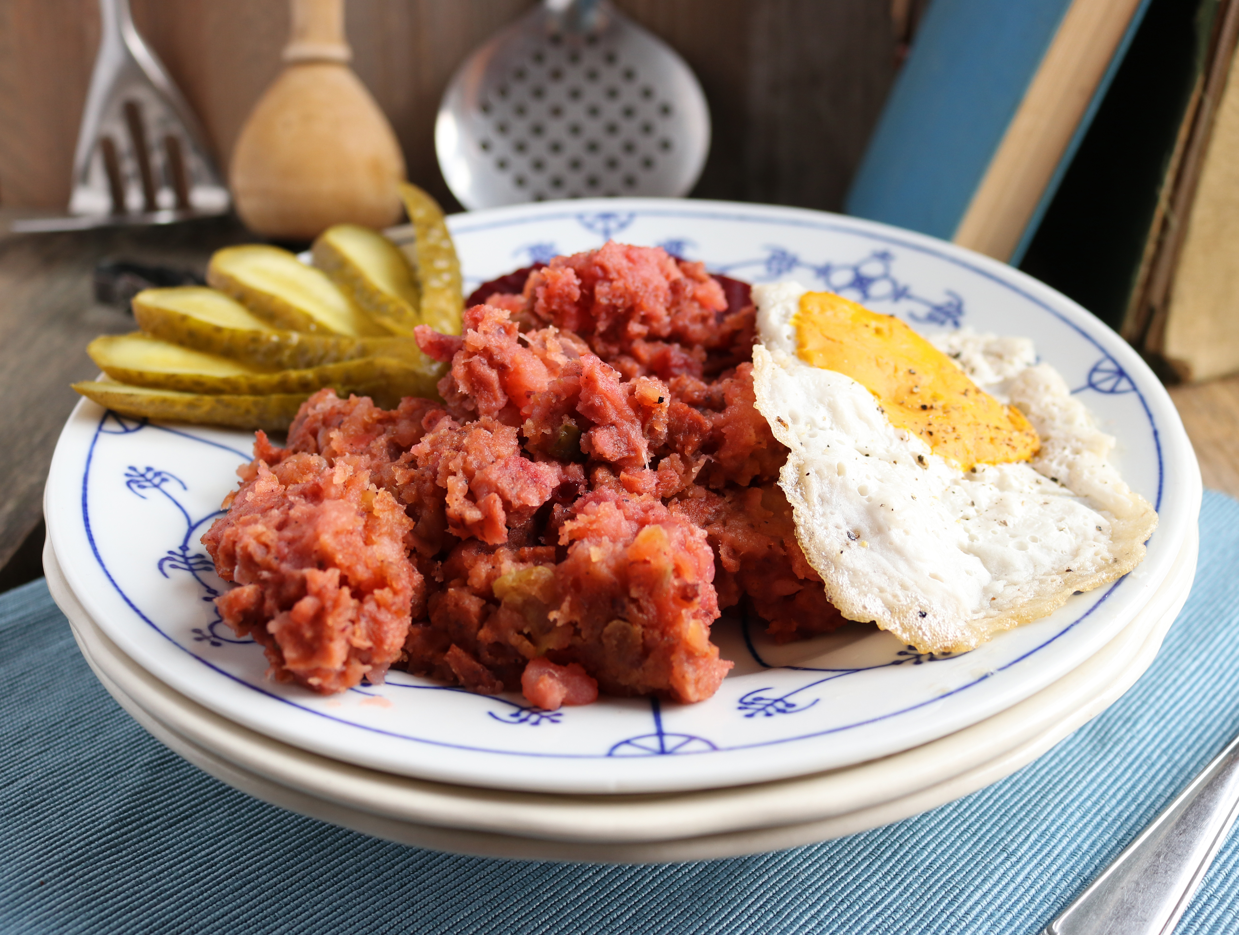 Labskaus Mit Spiegelei Veganes Rezept Inkl Corned Beef Dailyvegan 