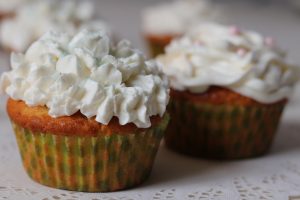 Holunderblüten-Zitronen-Muffins