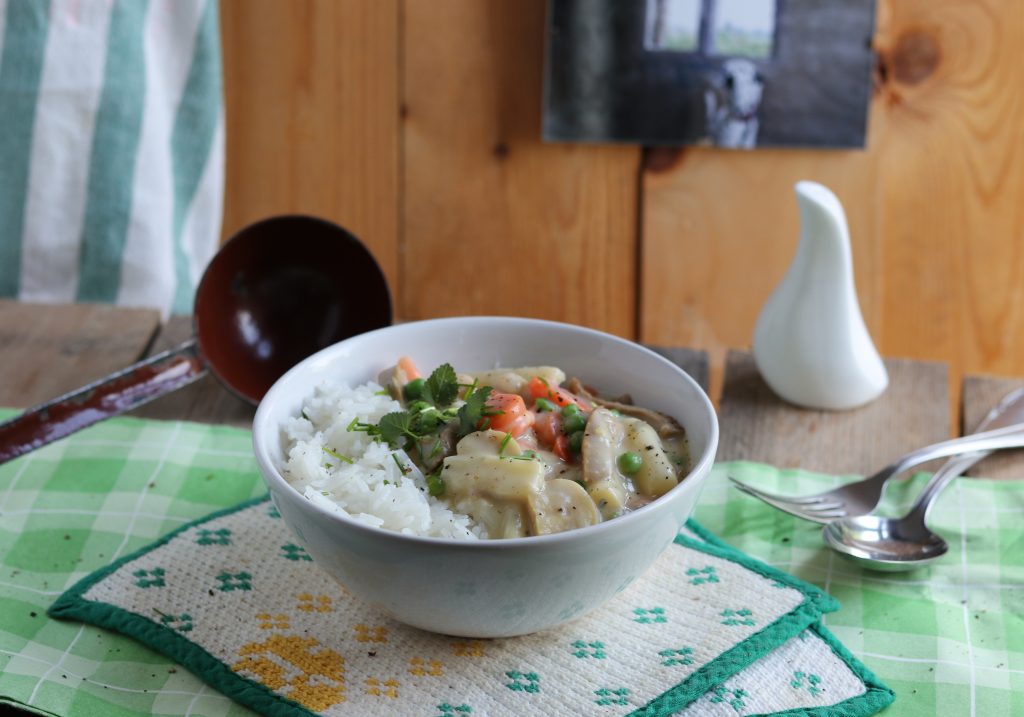 Hühnerfrikassee ist ein wohlschmeckendes, heimeliges Gericht