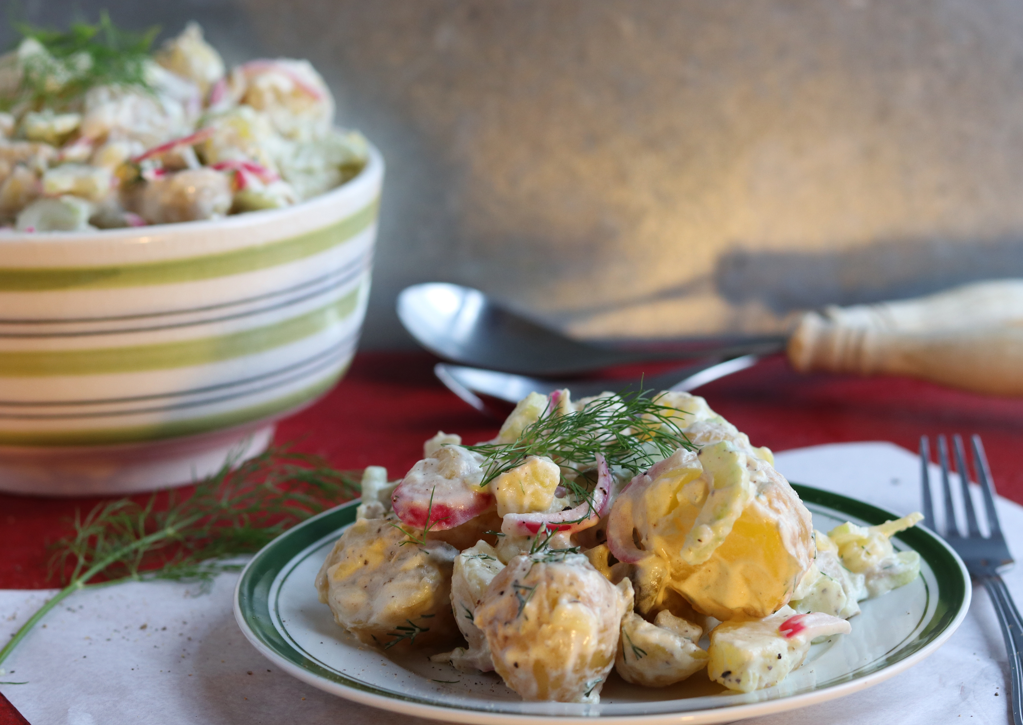 Englischer Kartoffelsalat mit pickled Onions