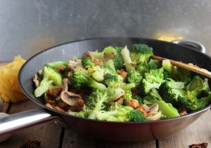 Miso-Sojaschnetzel mit Brokkoli