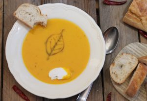 Kürbis-Kokos-Suppe