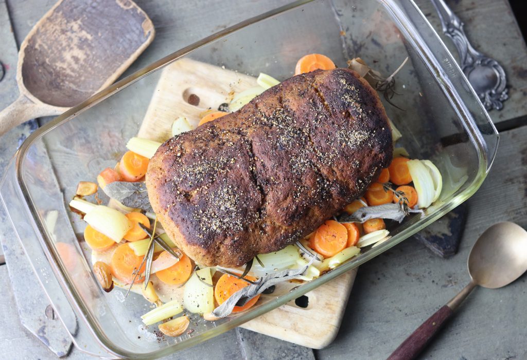 Seitan-Roast mit englischer Mint Sauce an Yorkshire Pudding