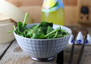 Japanischer Spinat-Sesam-Salat