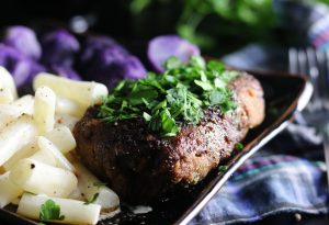 Steaks mit Balsamico-Reduktion