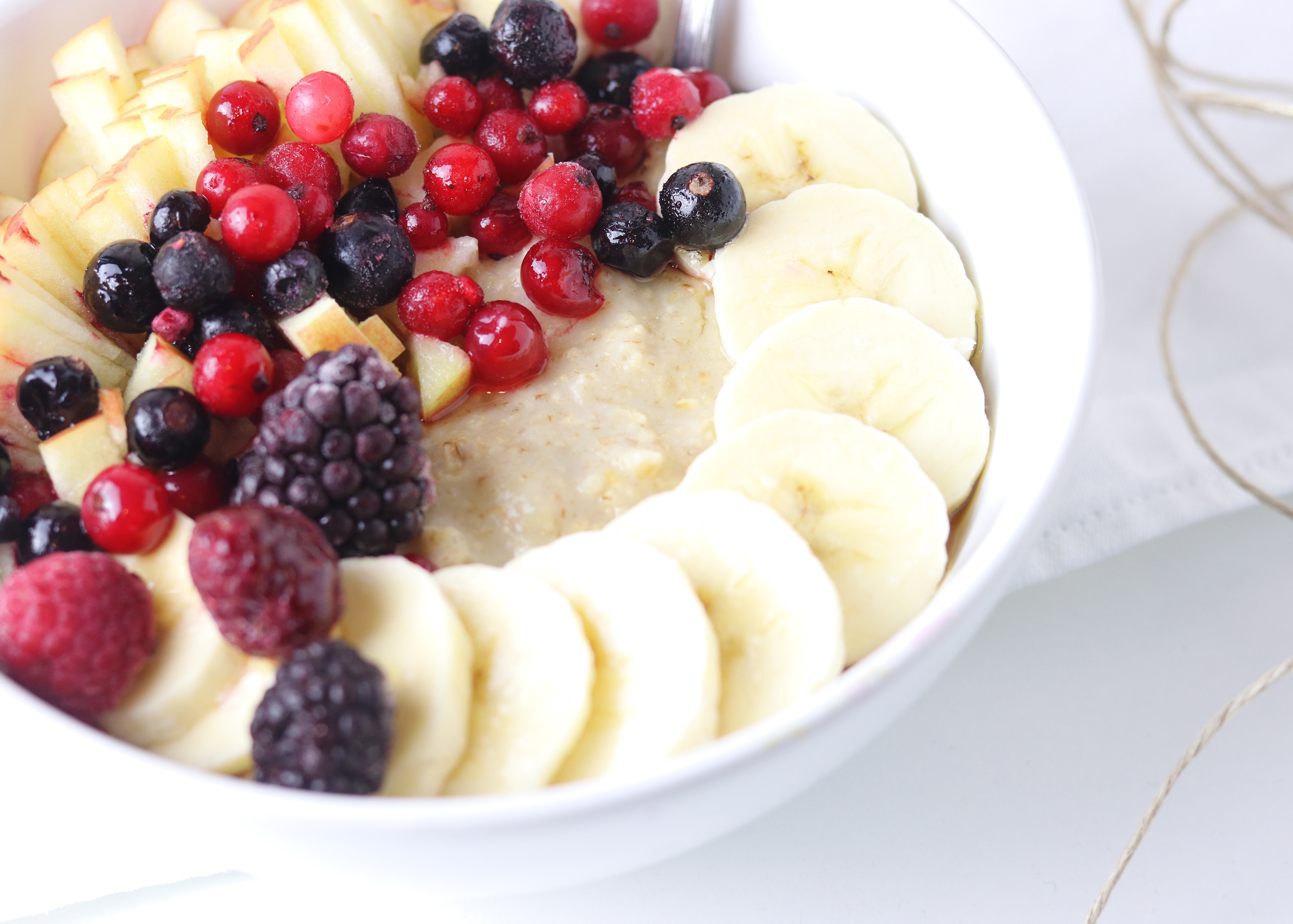 Porridge, ganz einfach und vegan. Lecker mit Früchten - Dailyvegan