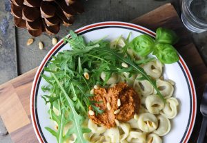 Tortellini mit rotem Pesto