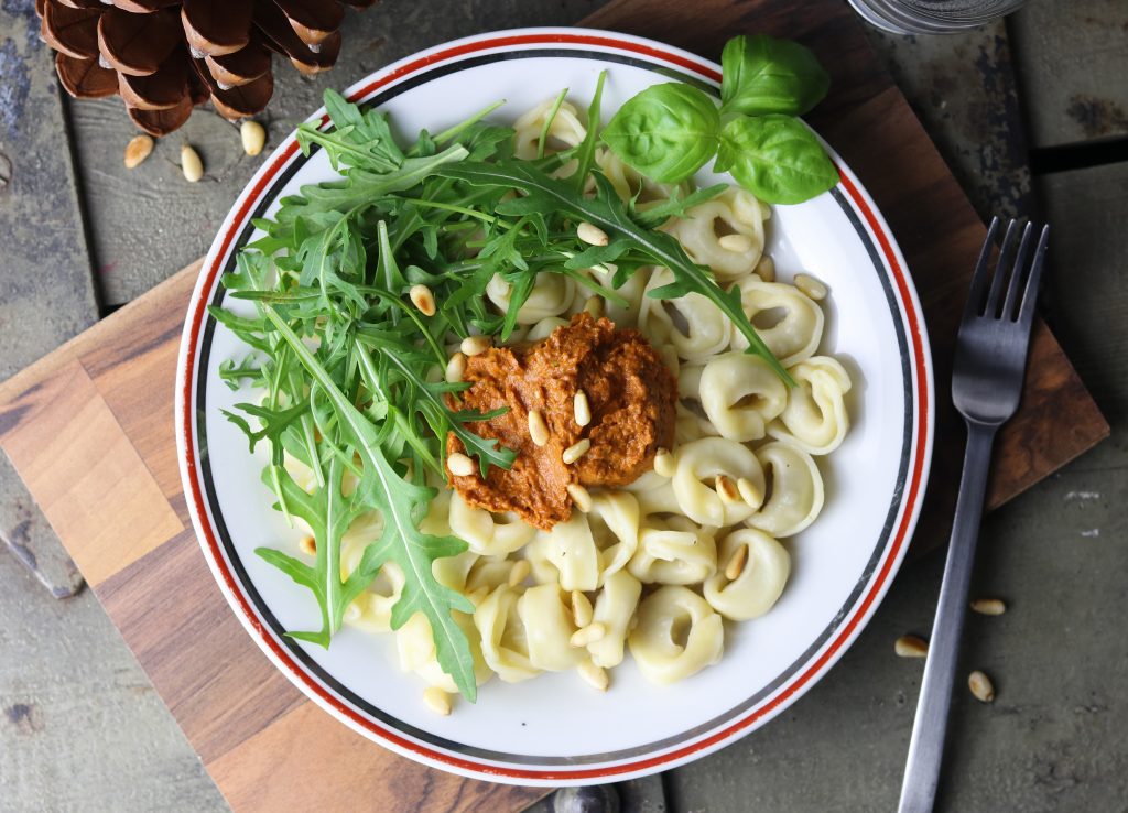 Tortellini mit rotem Pesto