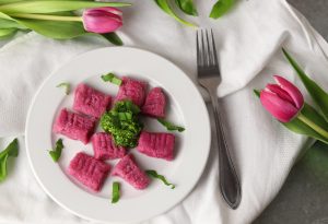 Rote Beete Gnocci mit Bärlauchpesto