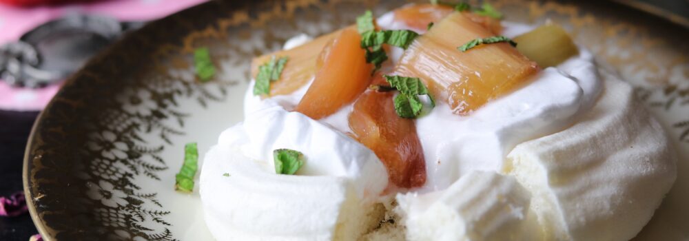 Knusprig mit Creme und Frucht