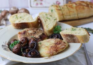 Gefüllte Kartoffeltaler mit Pilzen