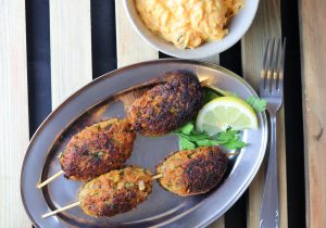 Köfte mit türkischem Karottensalat