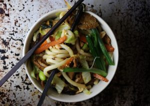 Udon Nudeln mit Gemüse