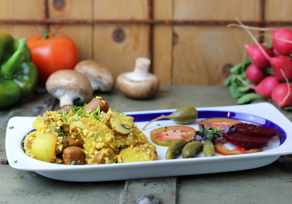 Veganes Bauernfrühstück mit Gemüsebeilagen