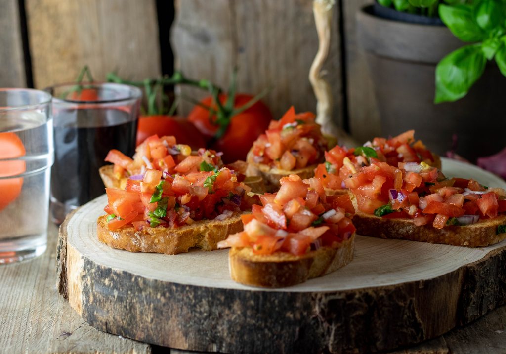 Bruschetta - italienische Antipasti - Vorspeise - Dailyvegan