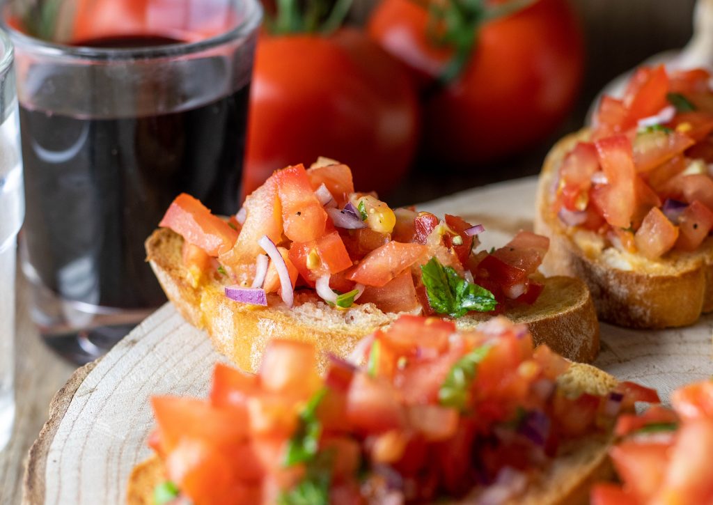 Bruschetta - italienische Antipasti - Vorspeise - Dailyvegan