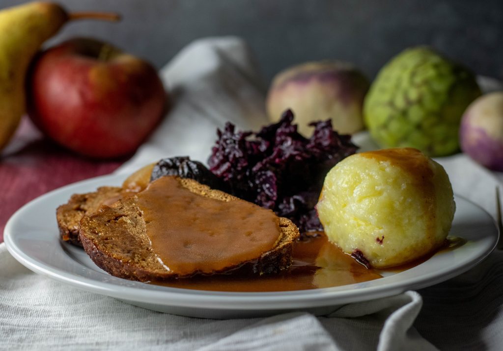 Veganer Braten. Gelingsicher und ein absolutes Highlight auf der Festtagstafel.