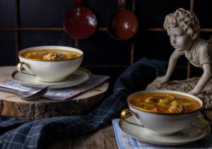 Graupensuppe mit Klößchen