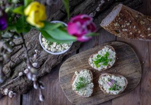 Mit knusprigem Körnerbrot