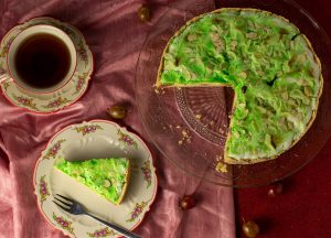 Stachelbeer-Baiser-Kuchen mit Vanillepudding