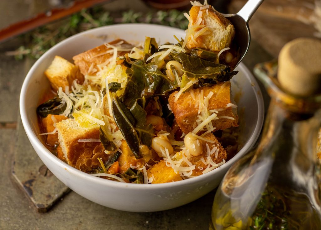 Mit leckerem, frischen Schwarzkohl