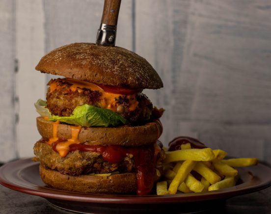 Double No Chicken Burger - Mit Jackfruit und Seitan Patty