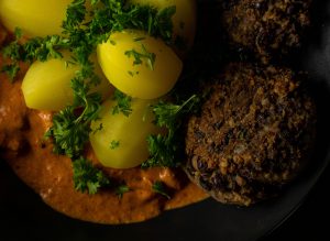 Würzige vegane Bouletten aus Schwarzen Bohnen