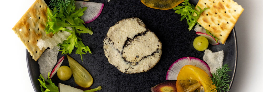 Frischkäse mit Lauchasche und Thymian, vegan auf Cashewbasis