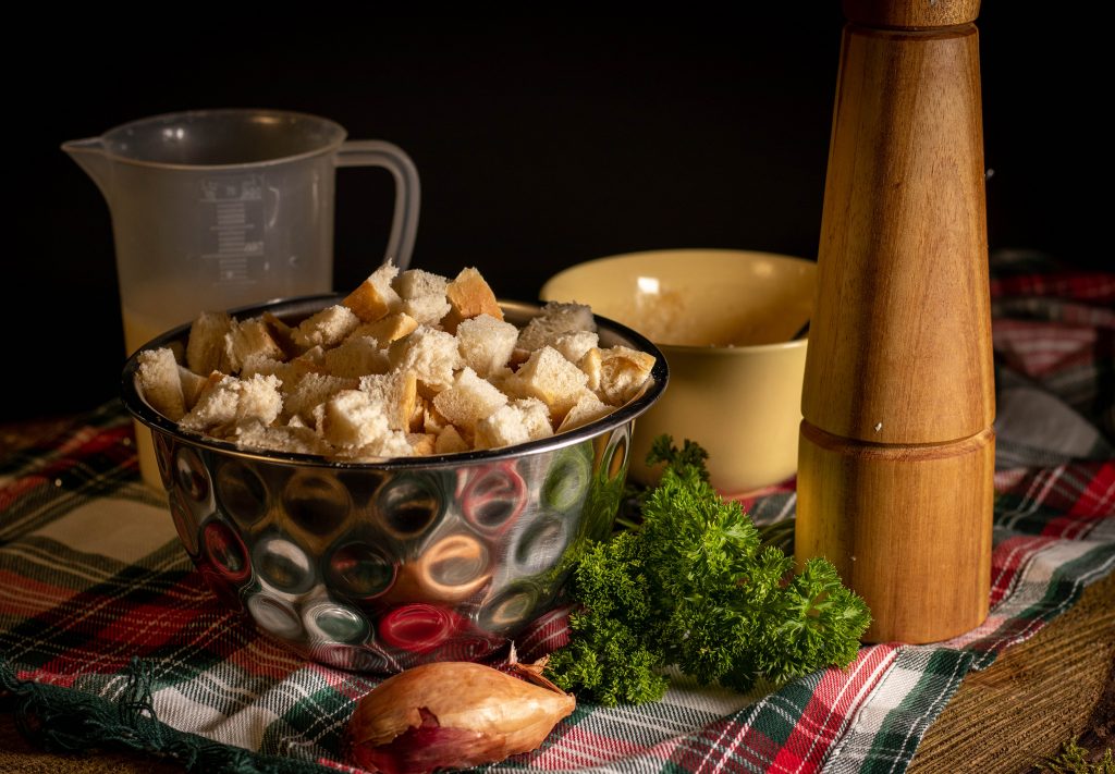 Die Zutaten für vegane Semmelknödel