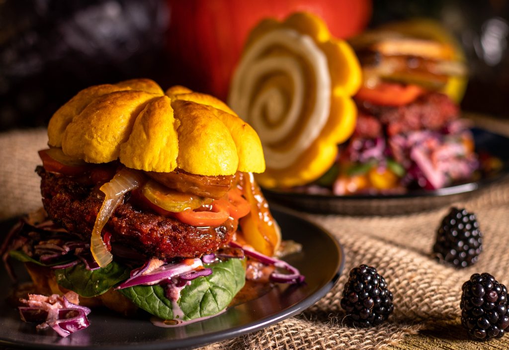 Vegane Herbstburger im Kürbis Bun