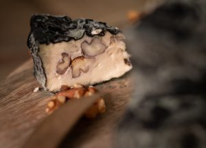 Aromatisch lecker: Walnüsse im veganen Roquefort