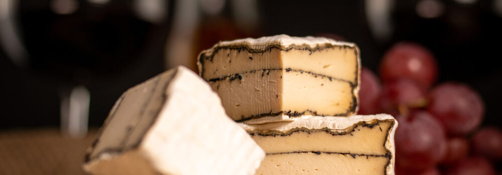 Camembert mit Ascheschicht - nach meinem Grundrezept für vegane gereifte Käse