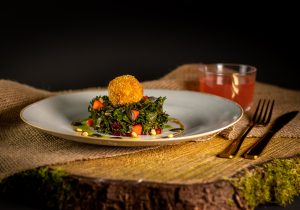 Panierten Mozzarellakugeln als erster Gang, nach dem Amuse