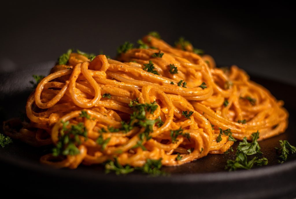 Diese cremige Pastasauce ist beliebt bei Groß und Klein