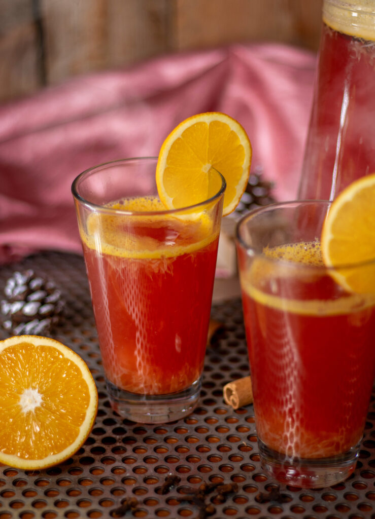 Das Grundrezept für meinen Cranberry-Apfelsinen-Punsch ist eine alkoholfreie Punschvariation