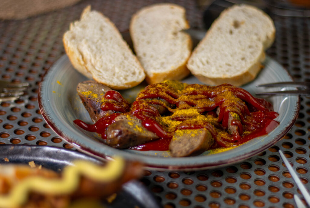 Wenn Du Deine vegane Bratwurst oder insgesamt Deinen Fleischesartz selber machst, hat das viele Vorteile