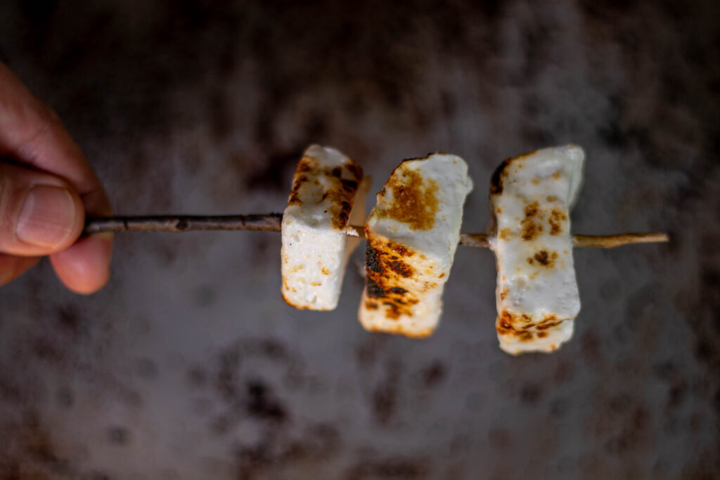 Meine selbstgemachten, veganen Marshmallows lassen sich genauso gut grillen, wie Marshmallows mit Gelatine.