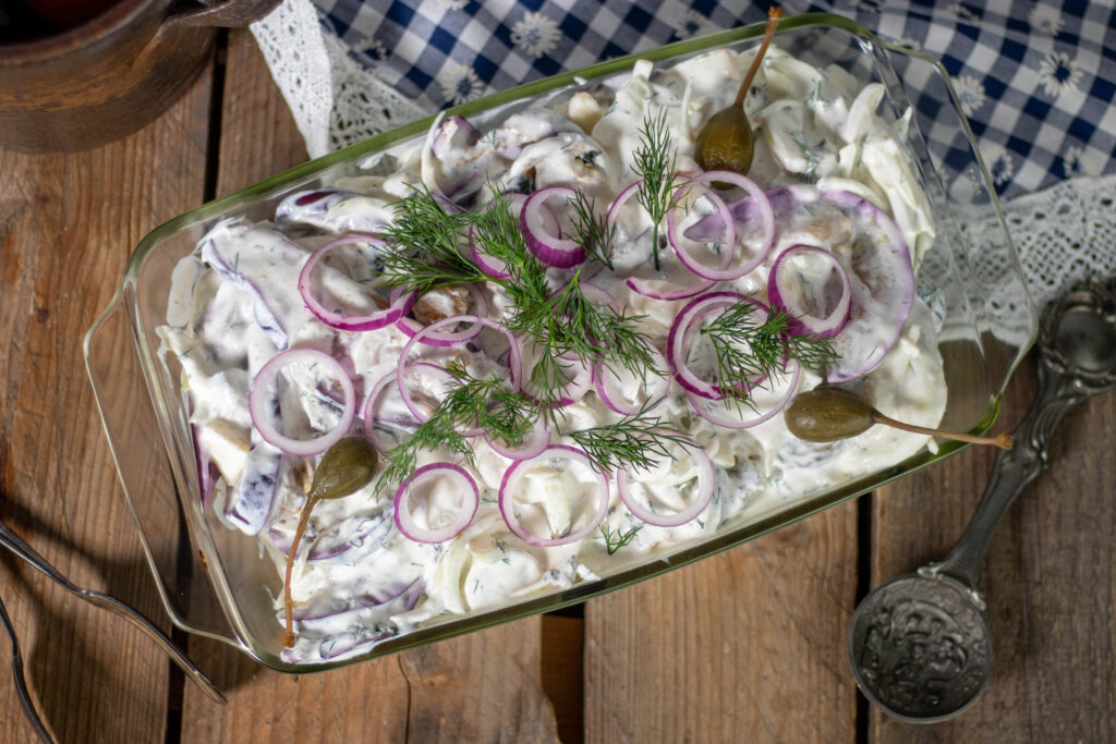 Veganer Sahnehering mit Petersilienkartoffeln ist ein glutenfreies Rezept.