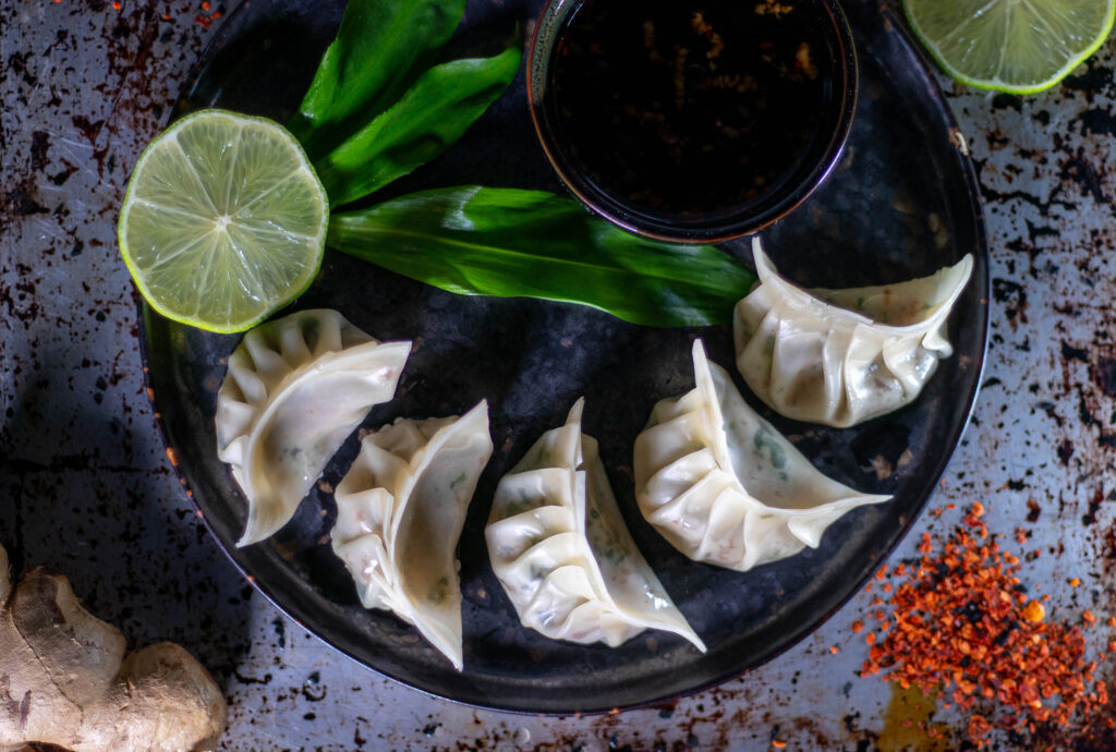 Bärlauch-Gyoza: vegane, asiatische Potsticker mit Bärlauch