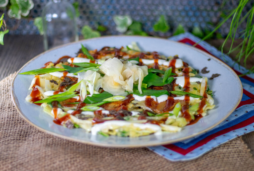 Bärlauch-Okonomiyaki – herzhafte, dicke, japanische Pfannkuchen