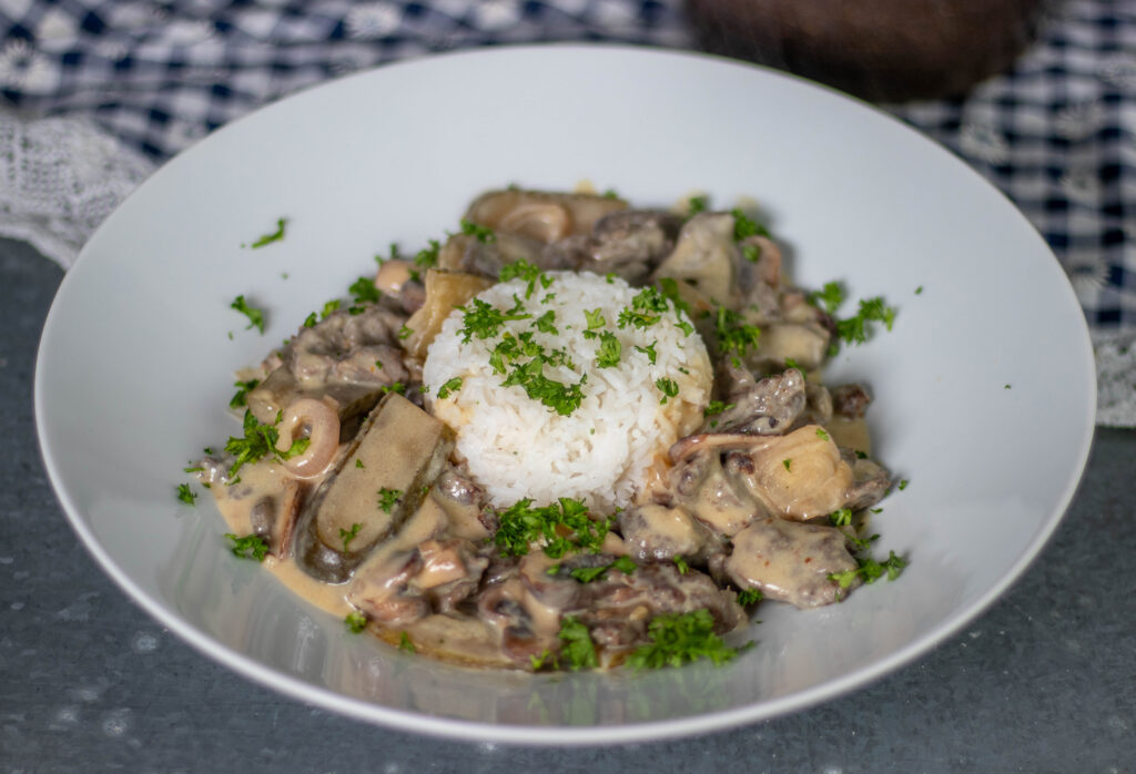 Bœuf Stroganoff - rein pflanzlich - schmeckt wie das Original