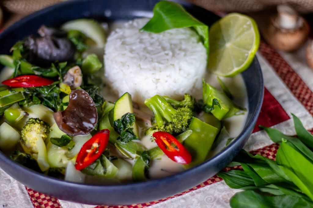 Bärlauch und Thai-Curry passen sehr gut zusammen.