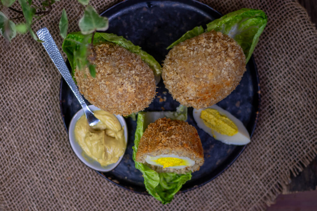 Scotch eggs are one of the famous and popular specialties from the British cuisine. Purely plant-based in my recipe.