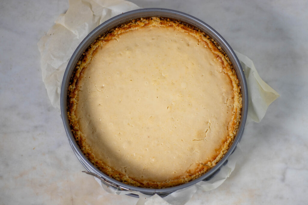 4. Jetzt fehlt nur noch die Sahnehaube auf dem veganen Limettenkuchen aus Florida