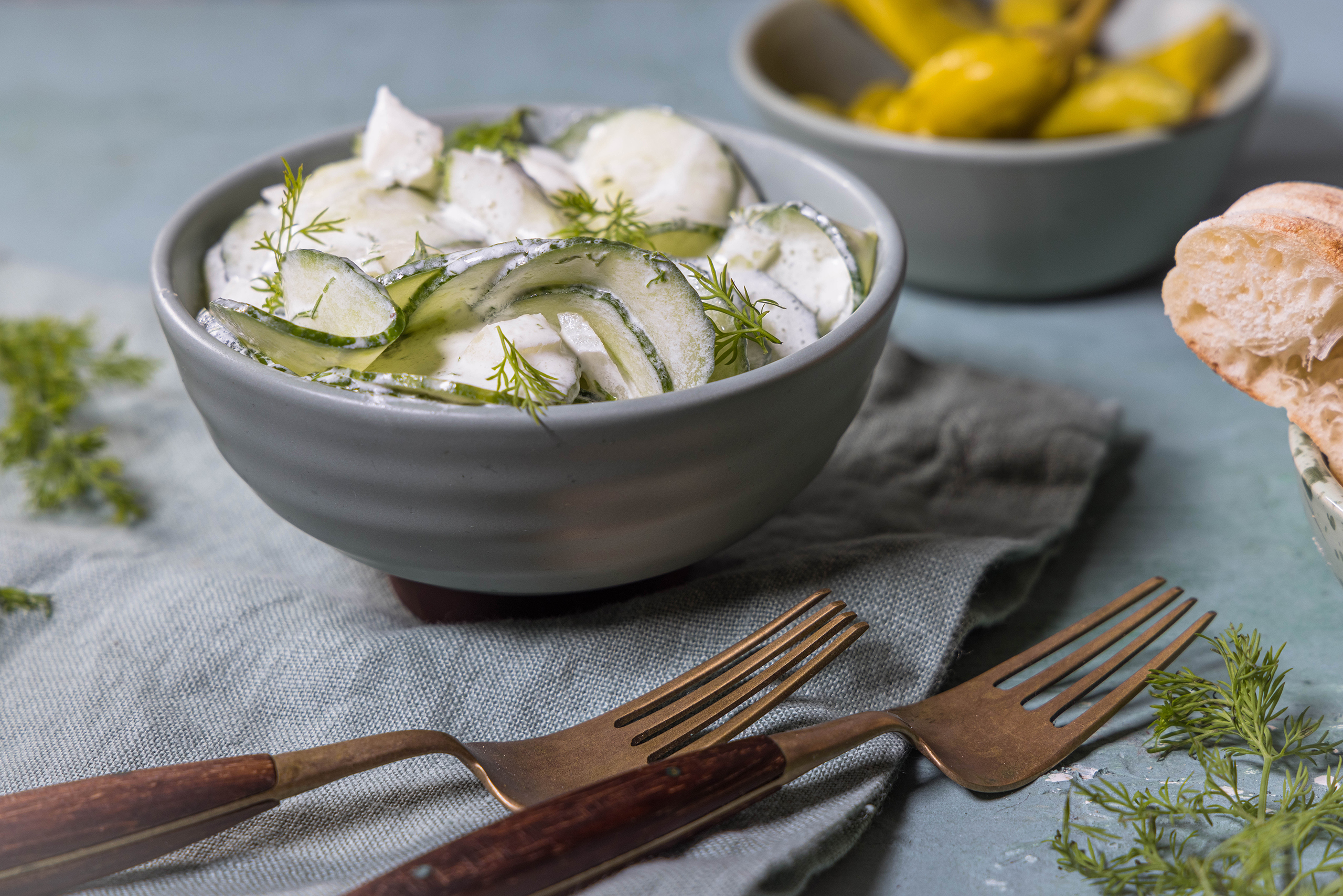 Veganer Gurkensalat mit Sahnedressing
