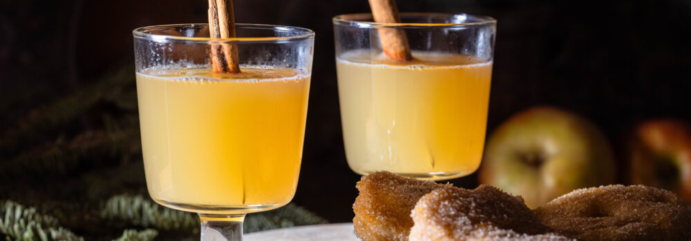 Glühstrudel, der wohl einfachste, heiße Apfelpunsch Glühstrudel, der wohl einfachste, heiße Apfelpunsch